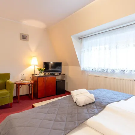 Etna - W Centrum Guest house 3*