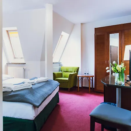 Etna - W Centrum Pensjonat 3*