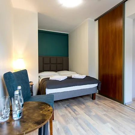 게스트하우스 Etna - W Centrum 3*