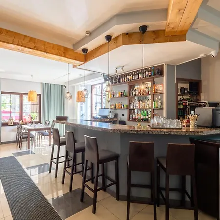 Etna - W Centrum בית הארחה שצ'קלארסקה פוראובה